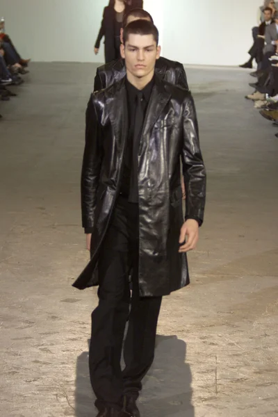 Look 10